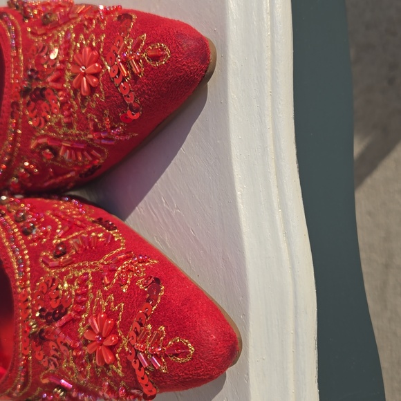Shoes size 10 red faux suede - Picture 7 of 9